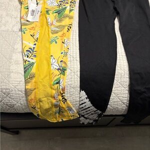 Yellow and Black Leggings with Floral Print
